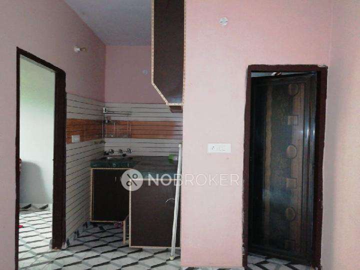 1 BHK House for Rent  In Rohini 