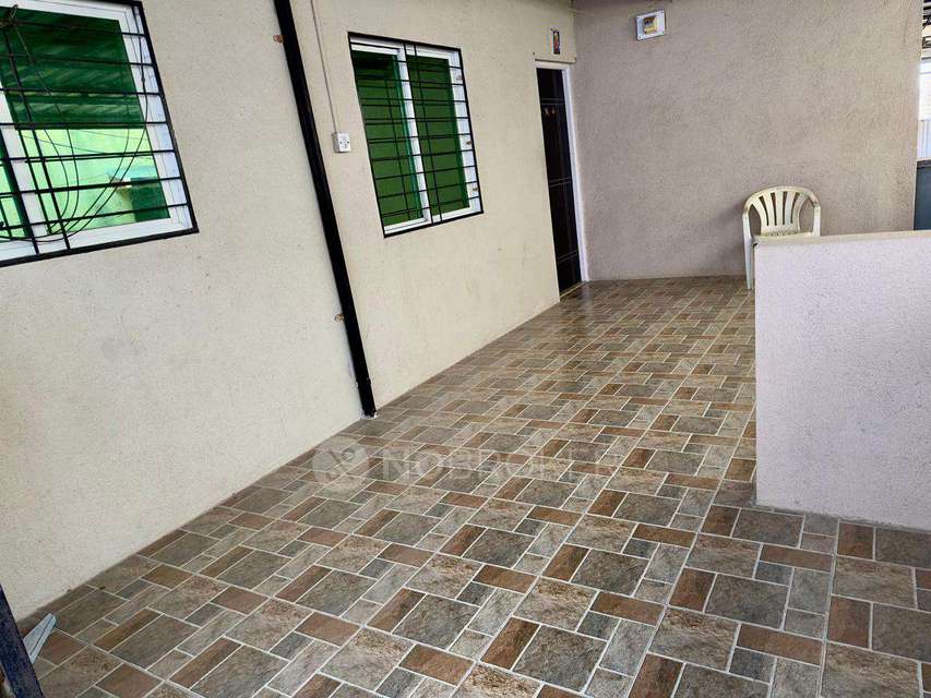 Shared Room for Female In 1 RK  In New Sanghavi