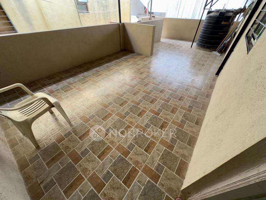 Shared Room for Female In 1 RK  In New Sanghavi