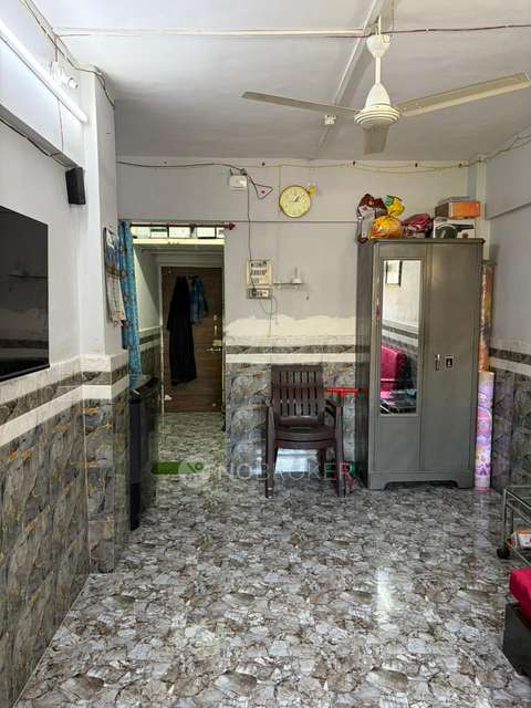 2 BHK Flat In Azra Apartment, Mumbra For Sale  In Sumaiya High School & Jr. College