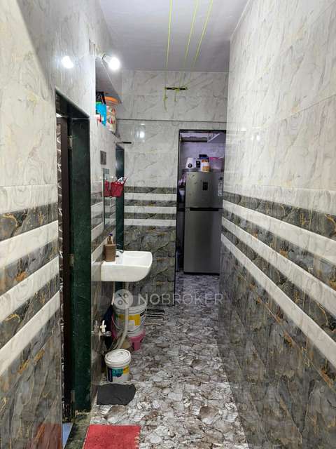 2 BHK Flat In Azra Apartment, Mumbra For Sale  In Sumaiya High School & Jr. College
