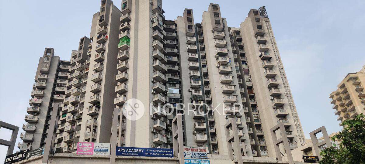 2 BHK Flat In Shri Radha Sky Gardens for Rent In Sector 16b
