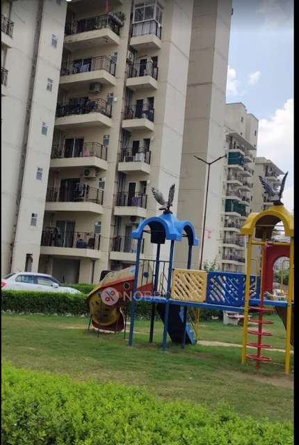 Single Room for Female In 3 BHK  In Pivotal Paradise In Sector 62