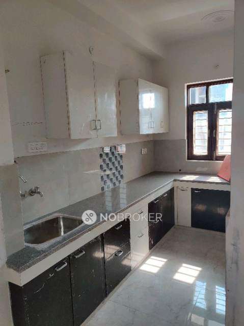 4+ BHK Flat In Sb For Sale  In Sector 57
