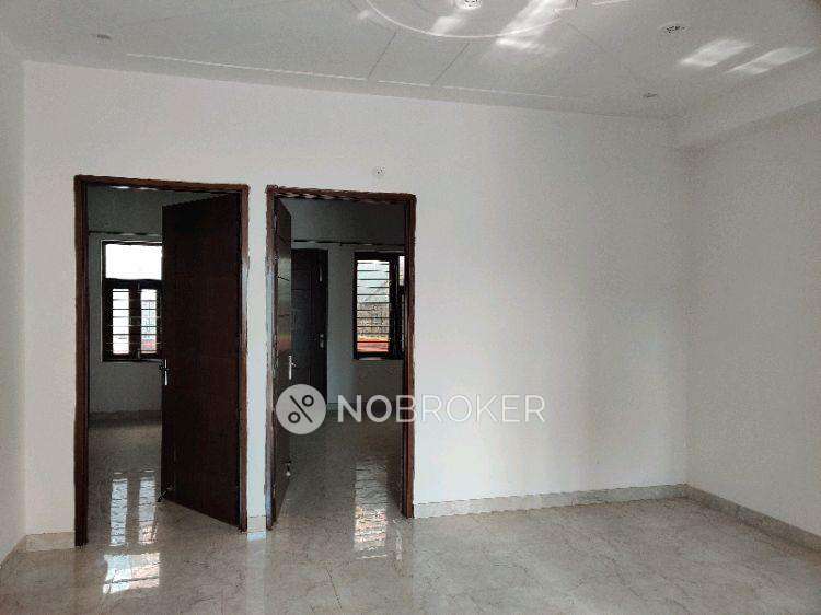 4+ BHK Flat In Sb For Sale  In Sector 57