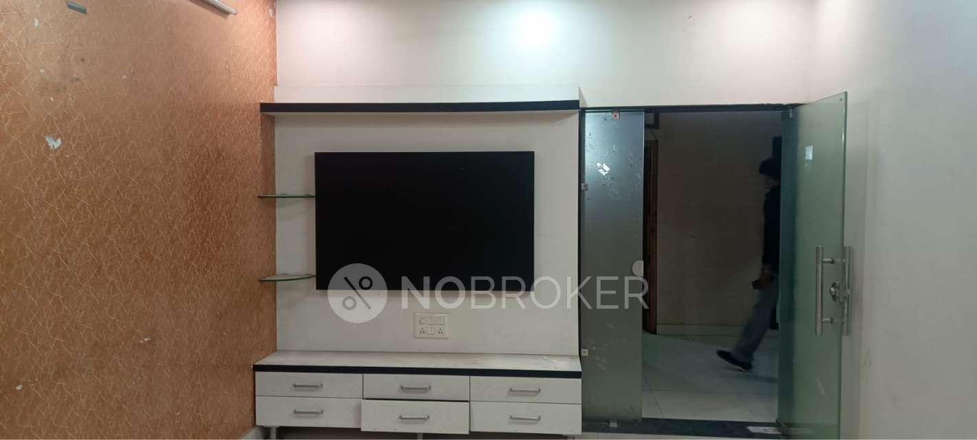 2 BHK Flat In Sheesh Mahal Apartment, Shalimar Bagh for Rent  In Shalimar Bagh