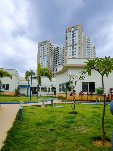 3 BHK Flat In Shriram Greenfield For Sale  In Bommenahalli
