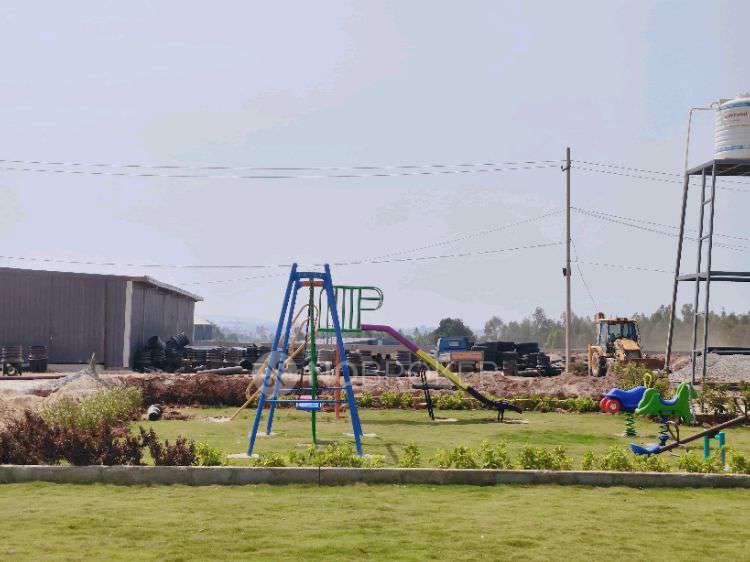 Plot For Sale  In Oraiyan The District In The District By Navilu