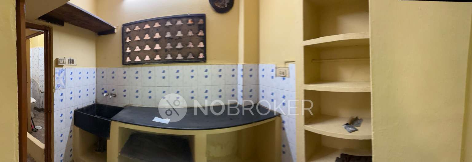 1 BHK Flat In Manjal Mariamman Turning Works for Rent  In Anna Salai