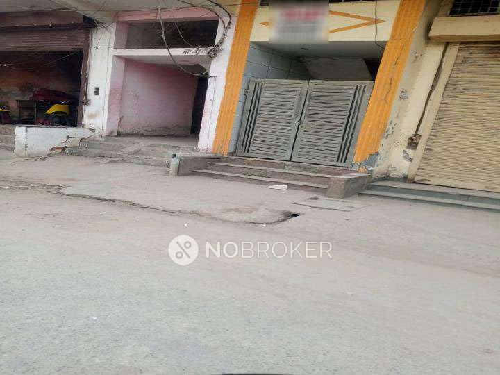 2 BHK Flat for Rent  In Sector 52