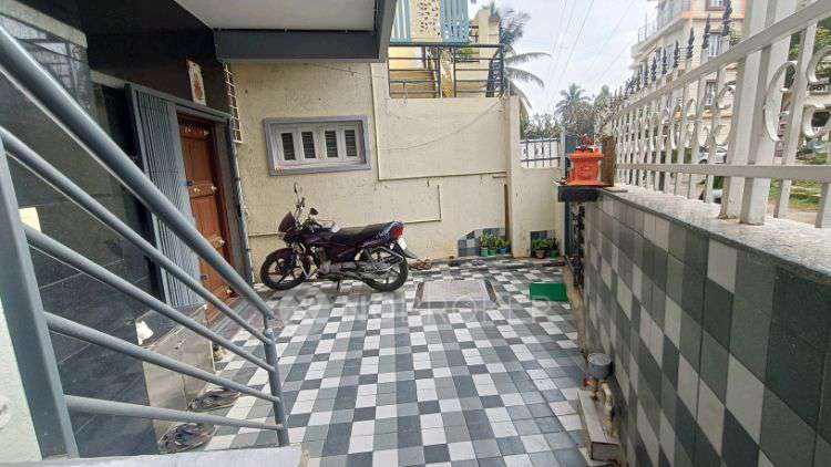 2 BHK House for Rent  In Singapura