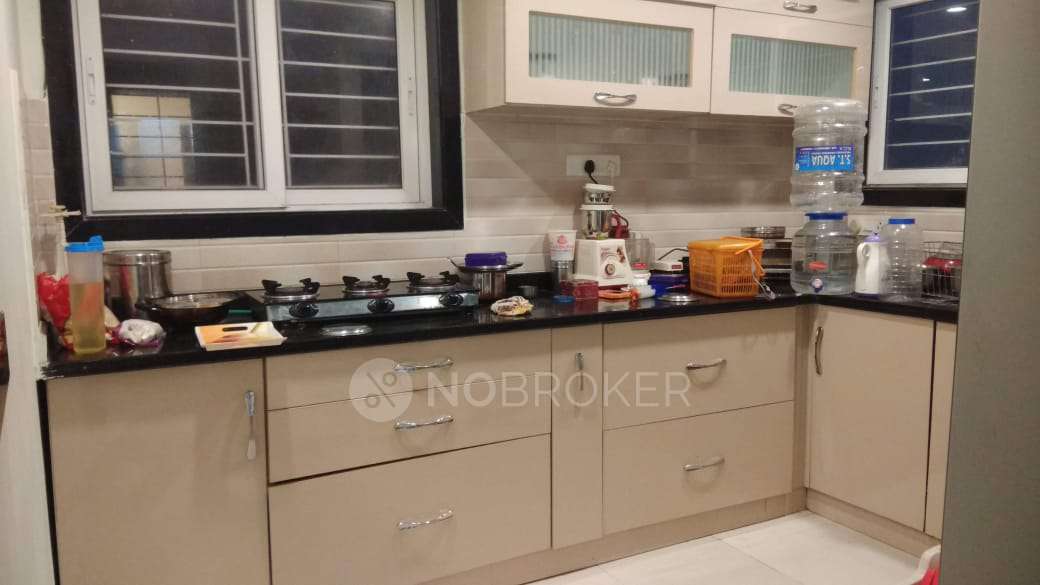 Single Room for  In 3 BHK  In Aditya Empress Tower  In Tolichowki