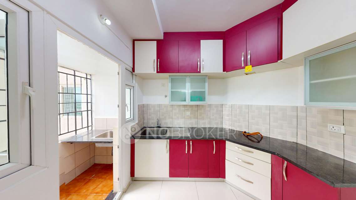 2 BHK Flat In Shriram Greenfield For Sale  In Bommenahalli