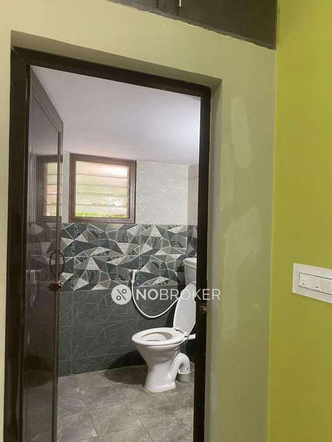 4+ BHK House For Sale  In Vijinapura Railway Underpass