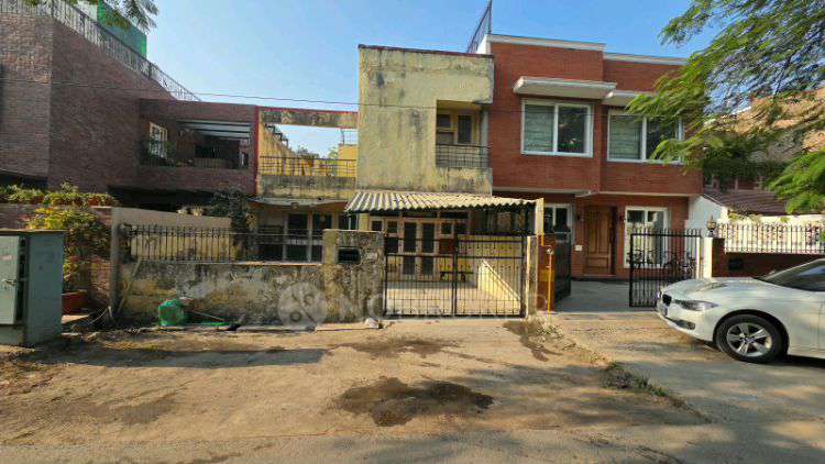 4 BHK Villa In Arun Vihar Sector 29 Ward-7, Noida For Sale  In 418, Sector 29, Noida, Uttar Pradesh 201303, India