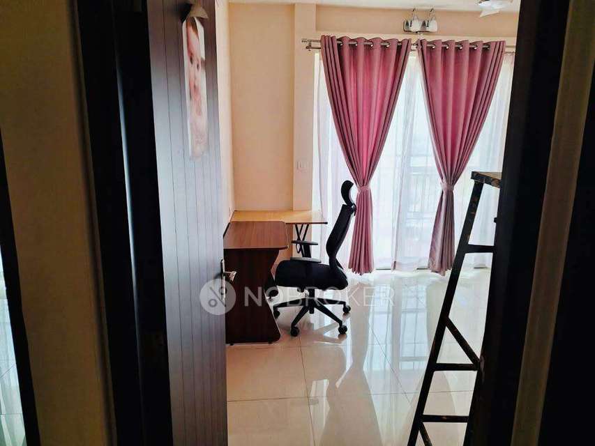 3 BHK Flat In Pashmina Waterfront Apartment For Sale  In Old Madras Road 