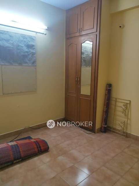 2 BHK Flat In Kannan Apartments For Sale  In Adambakkam