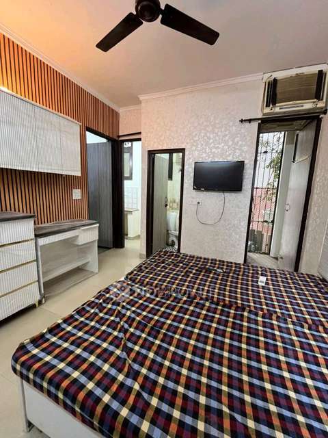 1 RK Flat In C Block Sushant Lok 1 for Rent  In Gold Souk Mall