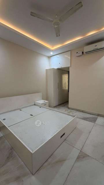 4 BHK Flat In Standalone Building  for Rent  In Royapettah