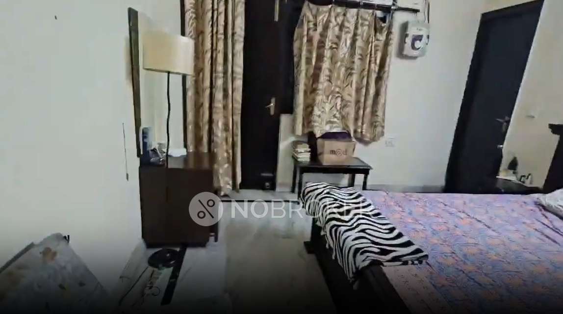 Single Room for Female In 3 BHK  In Aravali Homes, Sector 54 In Sector 54, Gurgaon