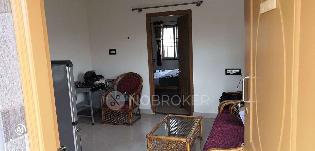 Single Room for Male In 1 BHK  In Kasavanahalli