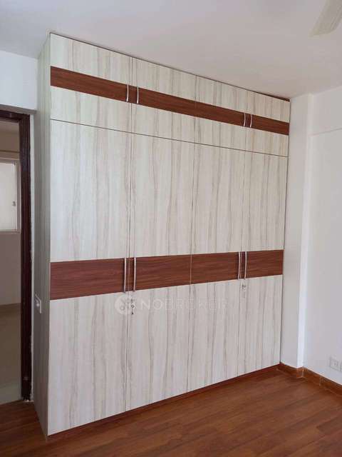 2 BHK Flat In Ramprastha City The Edge Towers, Sector 37d for Rent  In Sector 37d