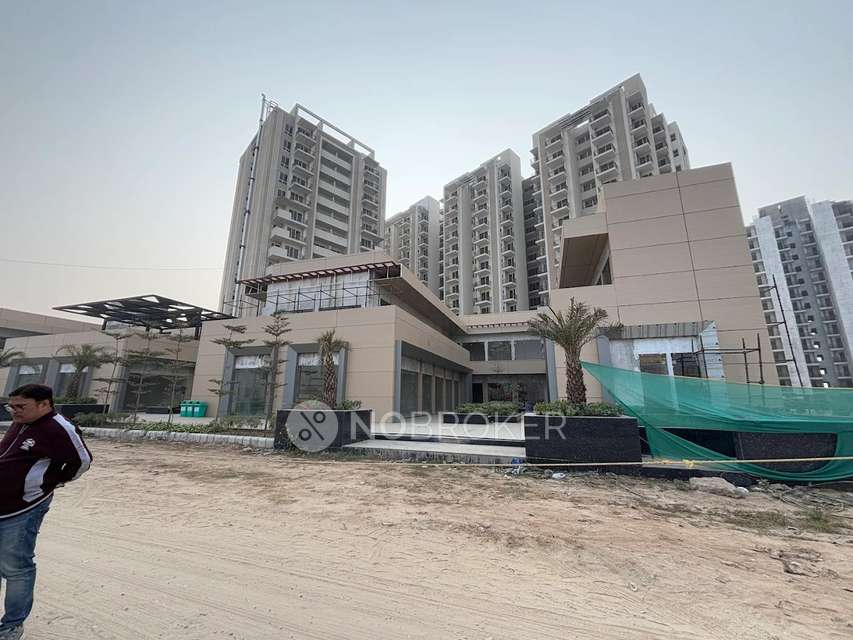 Showroom in Sector 90, Gurgaon for Rent 