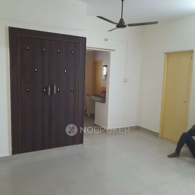 3 BHK Flat In Sri Lakshmi Varaga Sadanam for Rent  In New Perungalathur