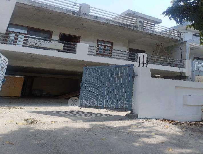 4+ BHK House for Rent  In Sector 130