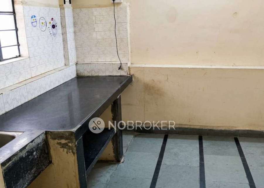Shared Room for Male In 1 RK  In Karve Nagar