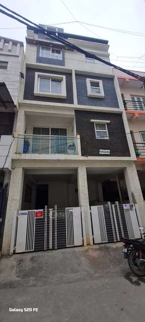 4+ BHK Flat For Sale  In Garvebhavi Palya