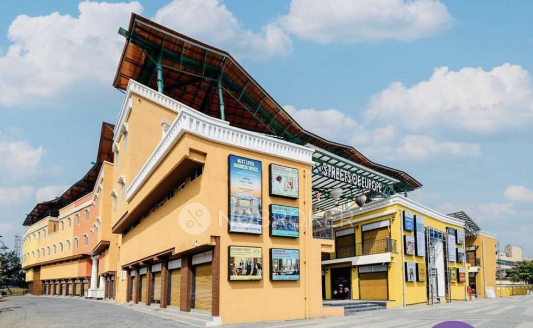 Shop in Streets Of Europe, Pune for sale 
