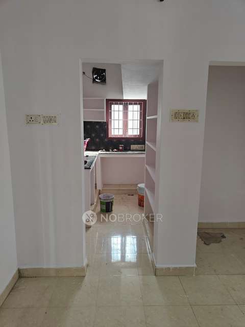 2 BHK Flat In Standalone Building  for Rent  In Kolathur
