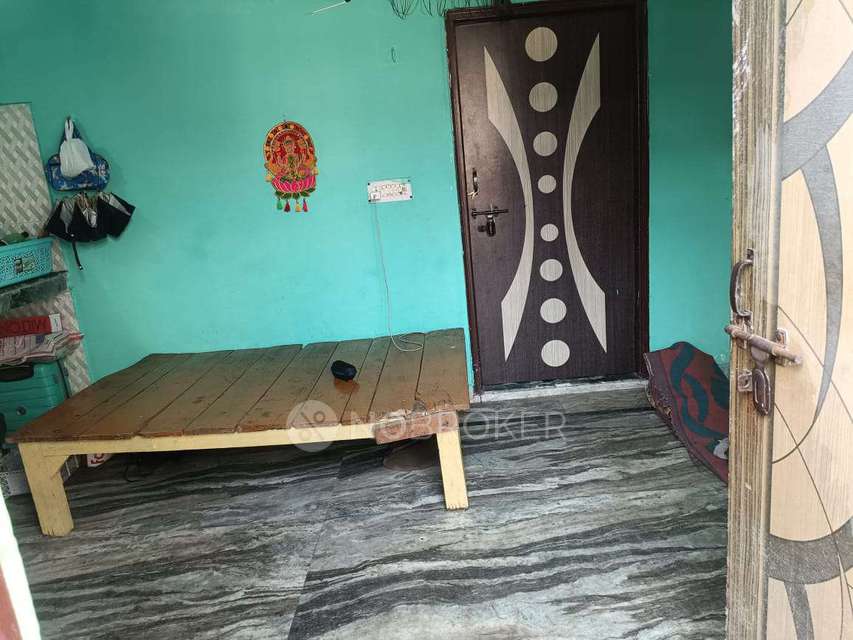 Shared Room for Female In 1 BHK  In New Ashok Nagar 