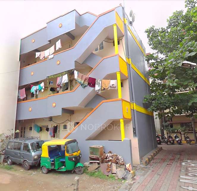 1 BHK Flat In Shubha Gowri, Adugodi Kormangala Main Road, Bangloeglore for Rent  In Adugodi