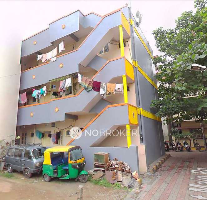 1 BHK Flat In Shubha Gowri, Adugodi Kormangala Main Road, Bangloeglore for Rent  In Adugodi