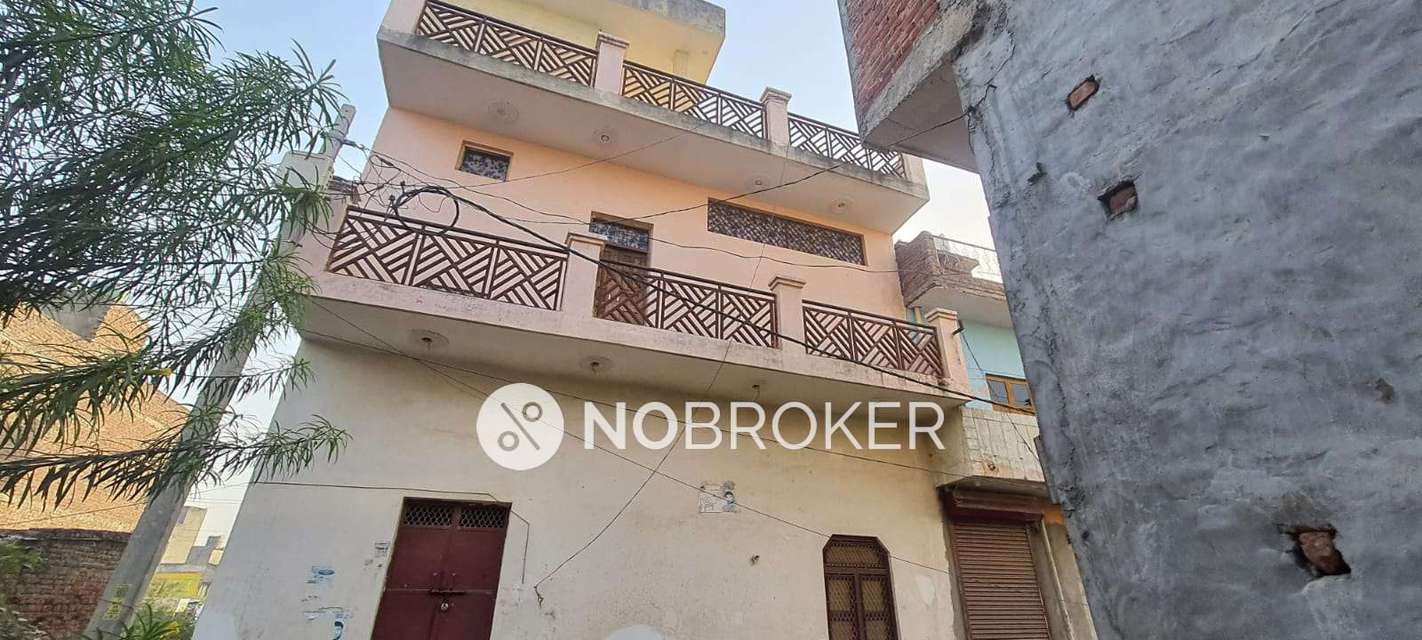 Godown/Warehouse in Pavi Sadakpur, Ghaziabad for Rent 