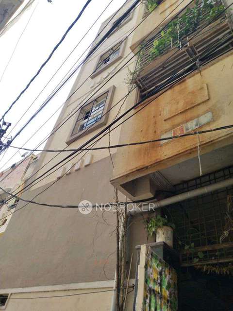 1 BHK Flat In Standlone Building for Rent  In Moosapet