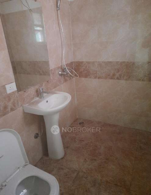 2 BHK Flat In Gaur Siddhartham Tower B For Sale  In Siddharth Vihar