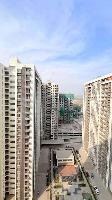 2 BHK Flat In Kolte Patil Little Earth for Rent  In Kiwale