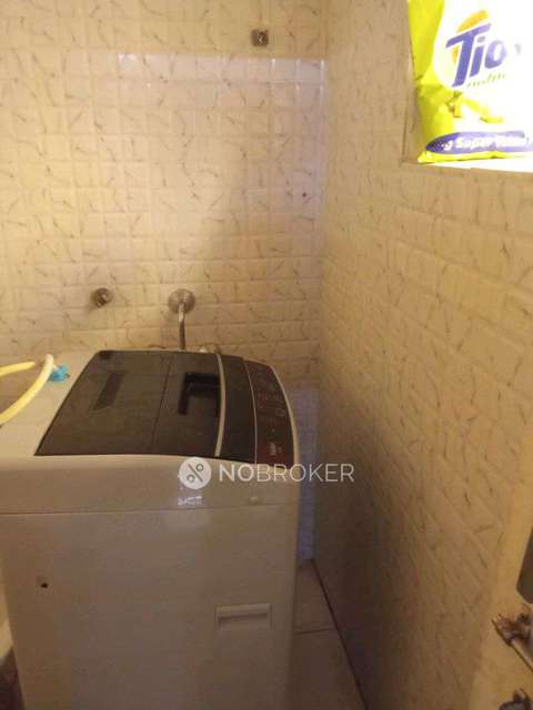 PG for Boys in Capri Towers