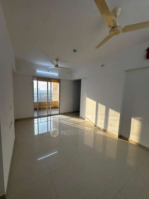 2 BHK Flat In Aumtham Apartment for Rent  In Magarptta