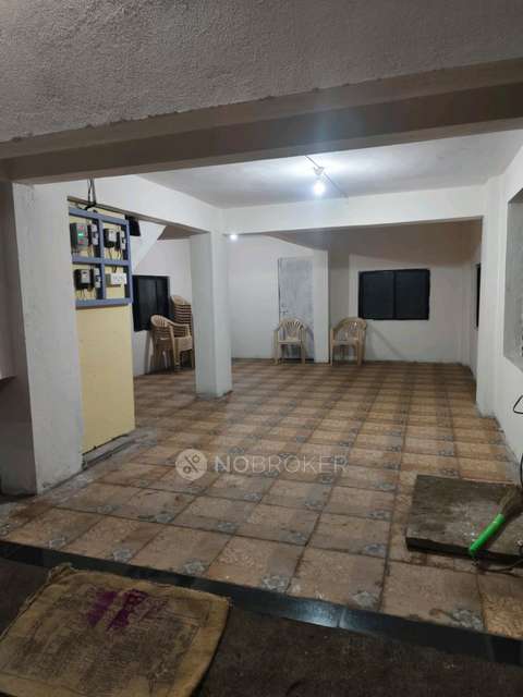 1 BHK Flat In Jagdamb Building for Rent  In Life Line Hospital