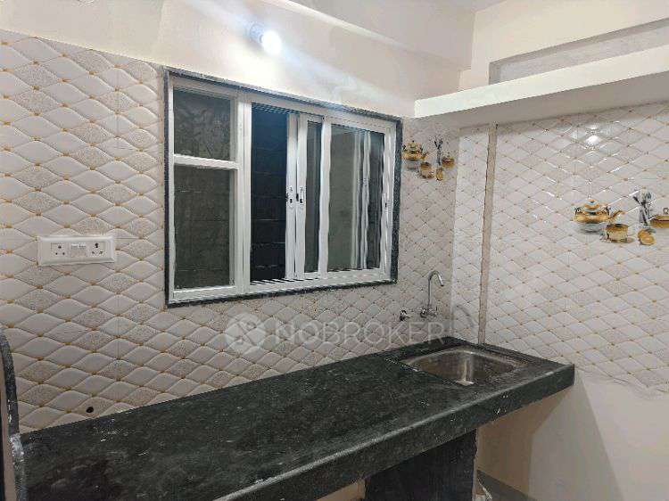 1 BHK Flat In Jagdamb Building for Rent  In Life Line Hospital
