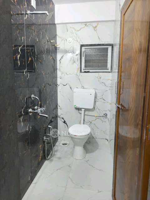 1 BHK Flat In Jagdamb Building for Rent  In Life Line Hospital