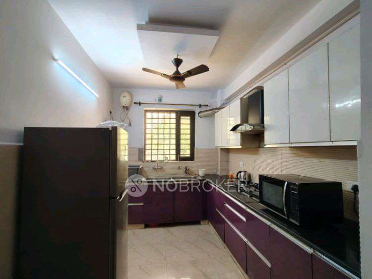 PG for Anyone in B-160, Green Field Colony, Greenfield Colony Block B, Sector 43, Faridabad, Haryana 121010, India