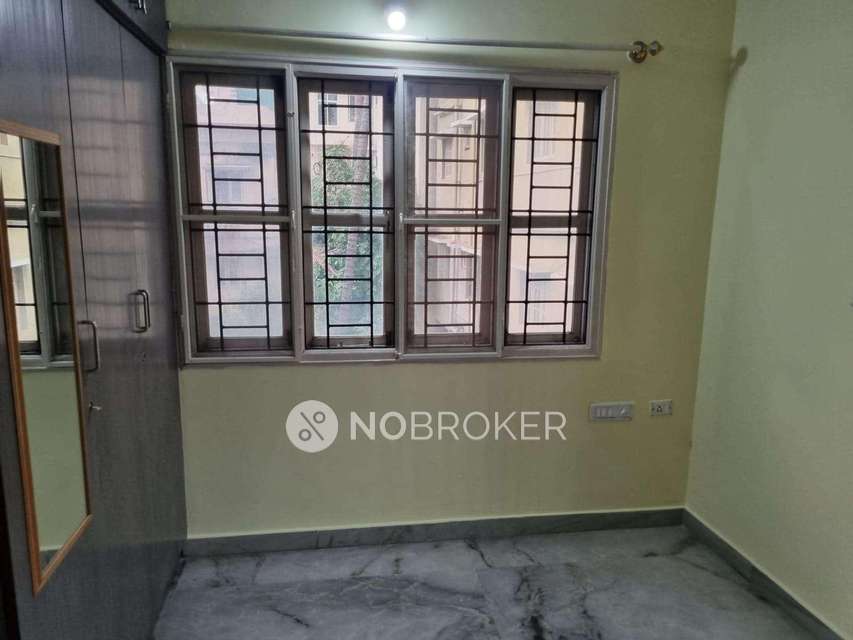 2 BHK Flat In Varalakshmi Appartment  For Sale  In 16, 20th C Cross Road