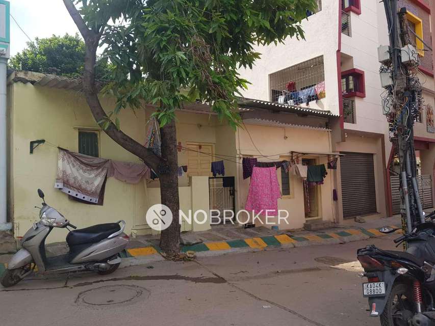 1 BHK Flat In Standalone Building  For Sale  In Basaweshwara Nagar