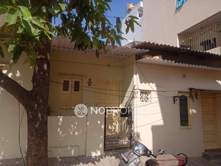 1 BHK Flat In Standalone Building  For Sale  In Basaweshwara Nagar