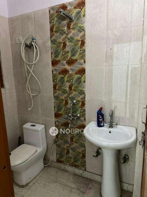 2 BHK Flat In Sudhan Niwas For Sale  In Mahavir Enclave